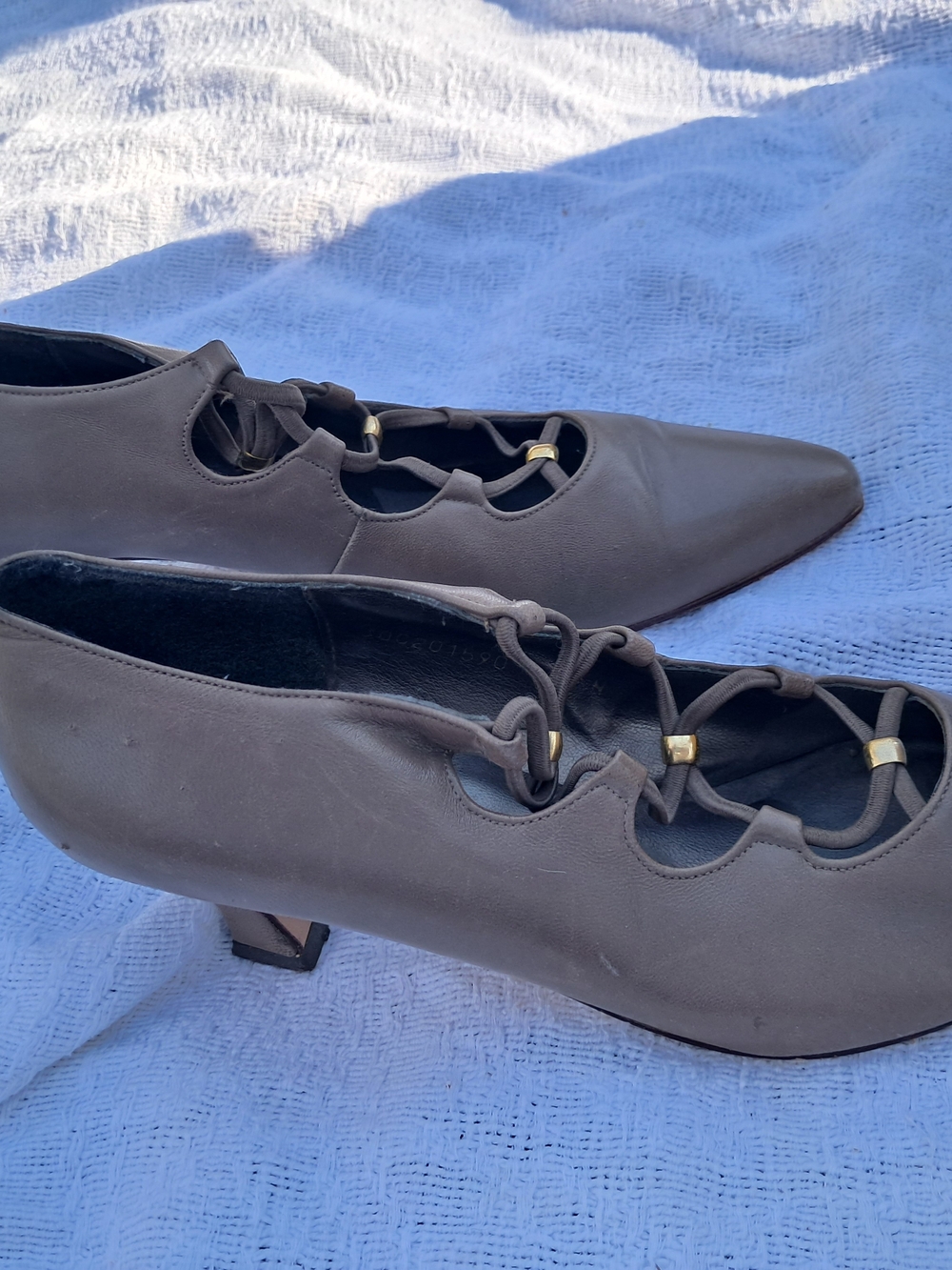 Vintage Women's Taupe Lace-Up Pointed-Toe Heels